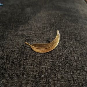 Vintage Gold Tone Feather Brooch